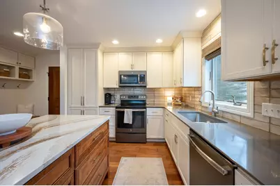 3819 Cedar Creek Court, Fairmont, MN 56031 - Photo 4