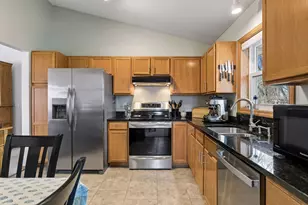 355 Parkview Ln S, Maplewood, MN 55119 - Photo 12