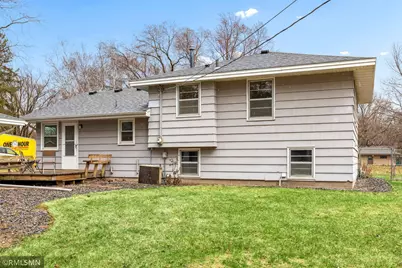 9501 Oliver Avenue N, Brooklyn Park, MN 55444 - Photo 32