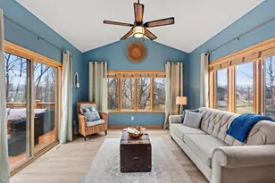 7360 Peltier Cir, Centerville, MN 55038 - Photo 10