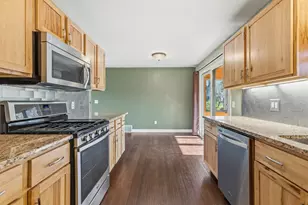7611 Laredo Dr, Chanhassen, MN 55317 - Photo 14