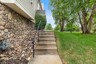2177 Eagle Trace Ln, Woodbury, MN 55129 - Photo 6