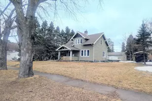 402 3rd St, Cloquet, MN 55720 - Photo 1