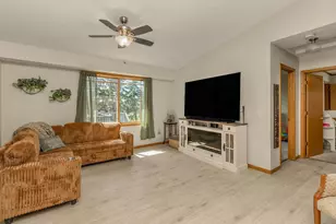 1252 Otter Ridge Rd, White Bear Lake, MN 55110 - Photo 14