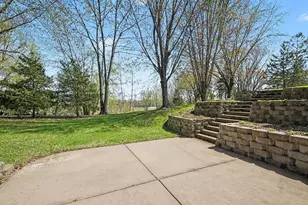 9910 Brookview Rd, Woodbury, MN 55125 - Photo 40
