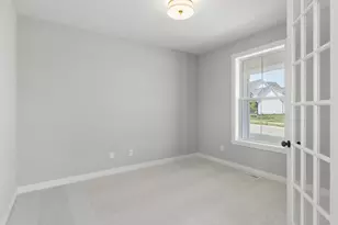 10409 Blackmoor Rd, Woodbury, MN 55129 - Photo 14