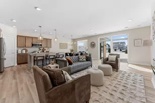 17714 Everest Ave, Lakeville, MN 55044 - Photo 2