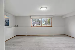 1933 Davis Ct, Shakopee, MN 55379 - Photo 32