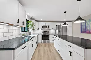 1933 Davis Ct, Shakopee, MN 55379 - Photo 8