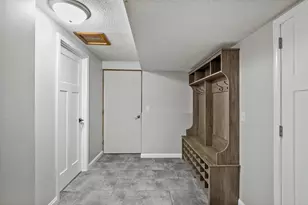 1933 Davis Ct, Shakopee, MN 55379 - Photo 34