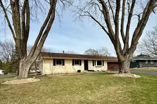 5541 Eliason Dr, Bloomington, MN 55437 - Photo 2
