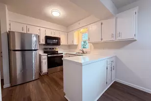 932 Jefferson Ave, Saint Paul, MN 55102 - Photo 2