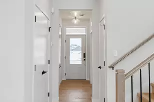 3496 Knightsbridge Trl N, Lake Elmo, MN 55042 - Photo 2