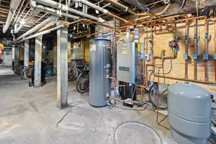 2717 Pleasant Ave, Minneapolis, MN 55408 - Photo 24