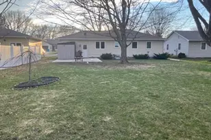 901 5th St SW, Waseca, MN 56093 - Photo 4