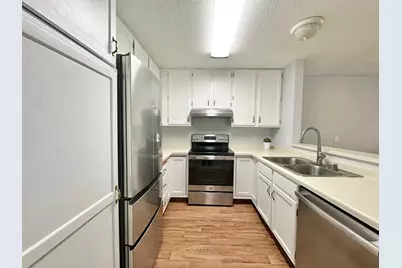 7631 Edinborough Way #5319, Edina, MN 55435 - Photo 10