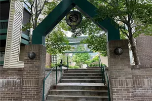 7631 Edinborough Way, Edina, MN 55435 - Photo 8