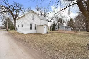608 8th St SE, Waseca, MN 56093 - Photo 12