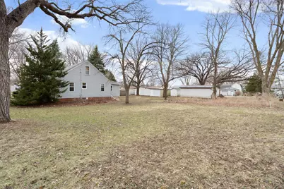 608 8th Street SE, Waseca, MN 56093 - Photo 4