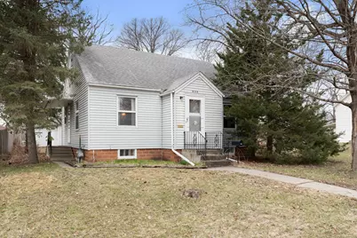 608 8th Street SE, Waseca, MN 56093 - Photo 1