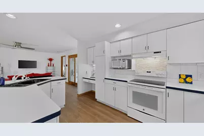 2636 Westridge Lane NW, Rochester, MN 55901 - Photo 10