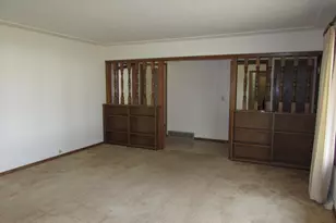 405 N 1st Ave W, Truman, MN 56088 - Photo 2