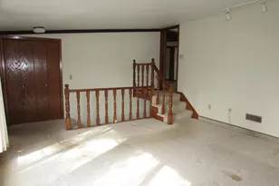 405 N 1st Ave W, Truman, MN 56088 - Photo 6