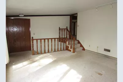 405 N 1st Avenue W, Truman, MN 56088 - Photo 6