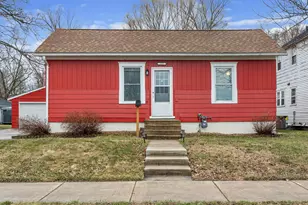 127 E McKinley St, Owatonna, MN 55060 - Photo 1