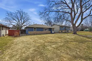 4354 Brunswick Ave N, Crystal, MN 55422 - Photo 2