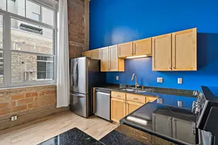 521 S 7th St, Minneapolis, MN 55415 - Photo 2