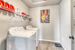 442 Hampton Dr W, Moorhead, MN 56560 - Photo 38