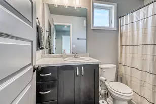 442 Hampton Dr W, Moorhead, MN 56560 - Photo 36