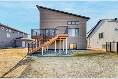 442 Hampton Drive W, Moorhead, MN 56560 - Photo 4