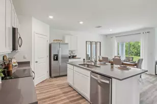 2141 Blf Hts Dr, Shakopee, MN 55379 - Photo 6