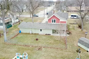 565 Washburn Ave, Belgrade, MN 56312 - Photo 6