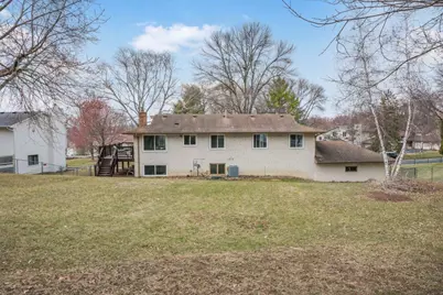 9240 Chesshire Lane N, Maple Grove, MN 55369 - Photo 38