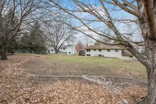 9240 Chesshire Ln N, Maple Grove, MN 55369 - Photo 2