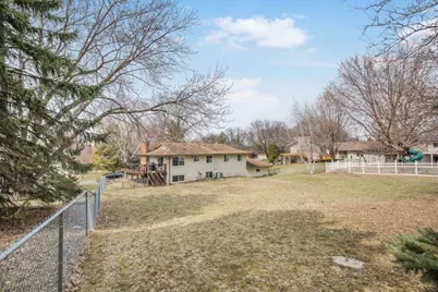 9240 Chesshire Lane N, Maple Grove, MN 55369 - Photo 36