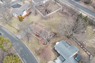 9240 Chesshire Ln N, Maple Grove, MN 55369 - Photo 46