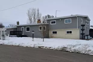 403 3rd Ave NW, Dilworth, MN 56529 - Photo 1