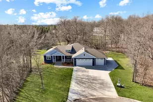5201 Colonial Ct NE, Alexandria, MN 56308 - Photo 16