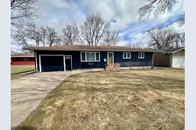 306 N Elm Street, Marshall, MN 56258 - Photo 2