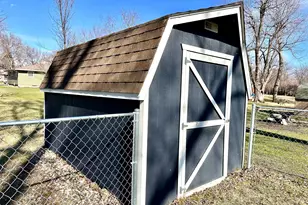 306 N Elm St, Marshall, MN 56258 - Photo 28