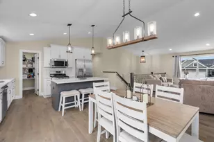 1581 Philipp Way, Shakopee, MN 55379 - Photo 8