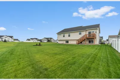 1581 Philipp Way, Shakopee, MN 55379 - Photo 2