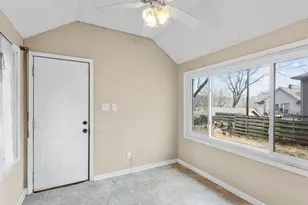 1041 6th St E, Saint Paul, MN 55106 - Photo 14