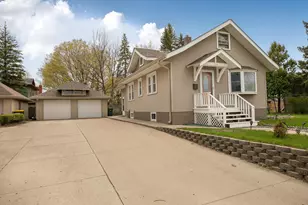 1115 Litchfield Ave SW, Willmar, MN 56201 - Photo 2