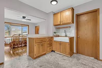 1115 Litchfield Avenue SW, Willmar, MN 56201 - Photo 8