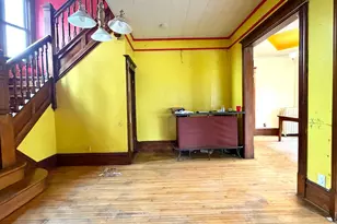 410 11th St SW, Willmar, MN 56201 - Photo 2